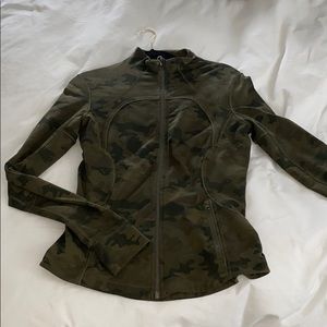 Worn once lulu camo zip up